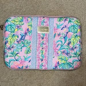 NWOT Lilly Pulitzer Tech Sleeve